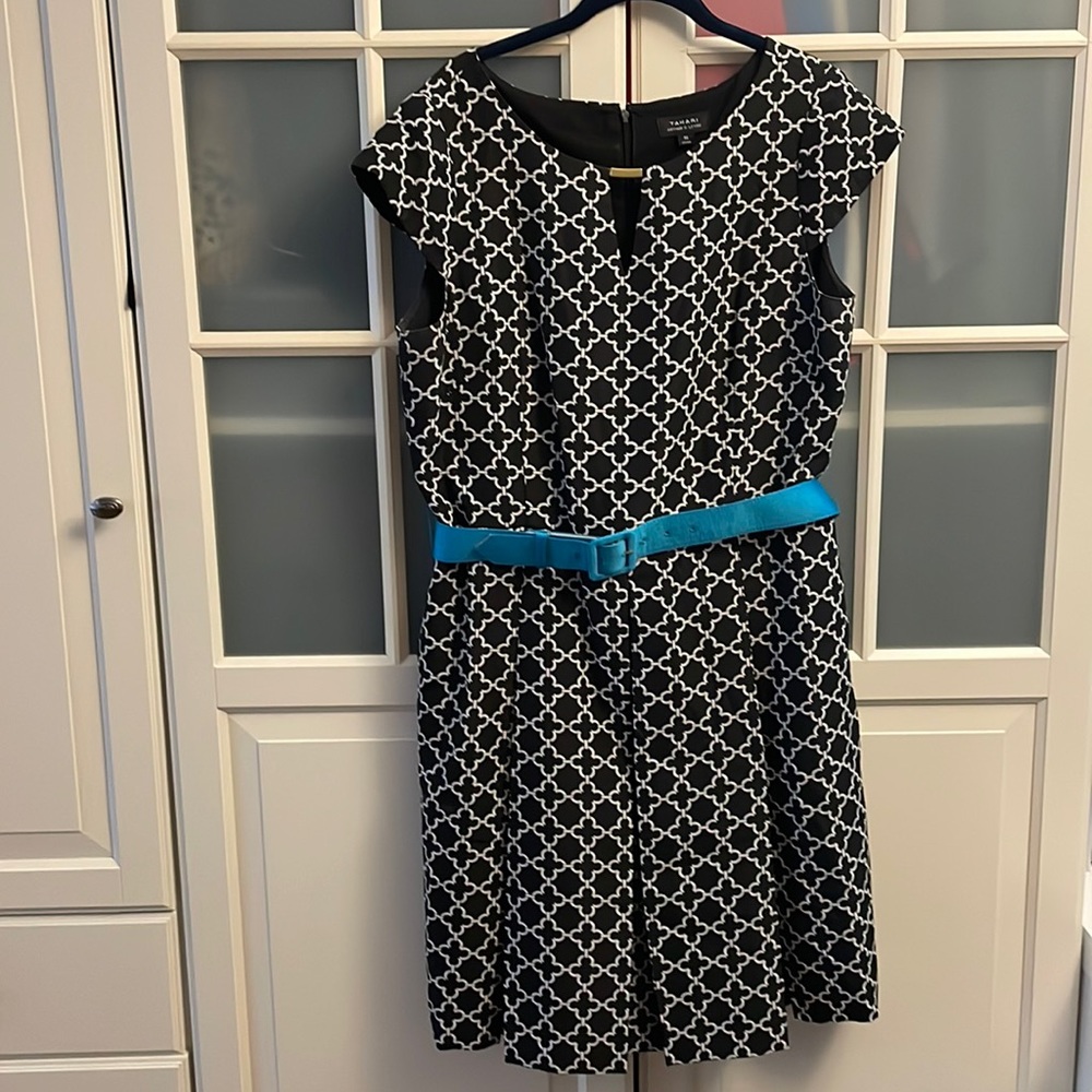 Patterned Dress with pockets - Tahari